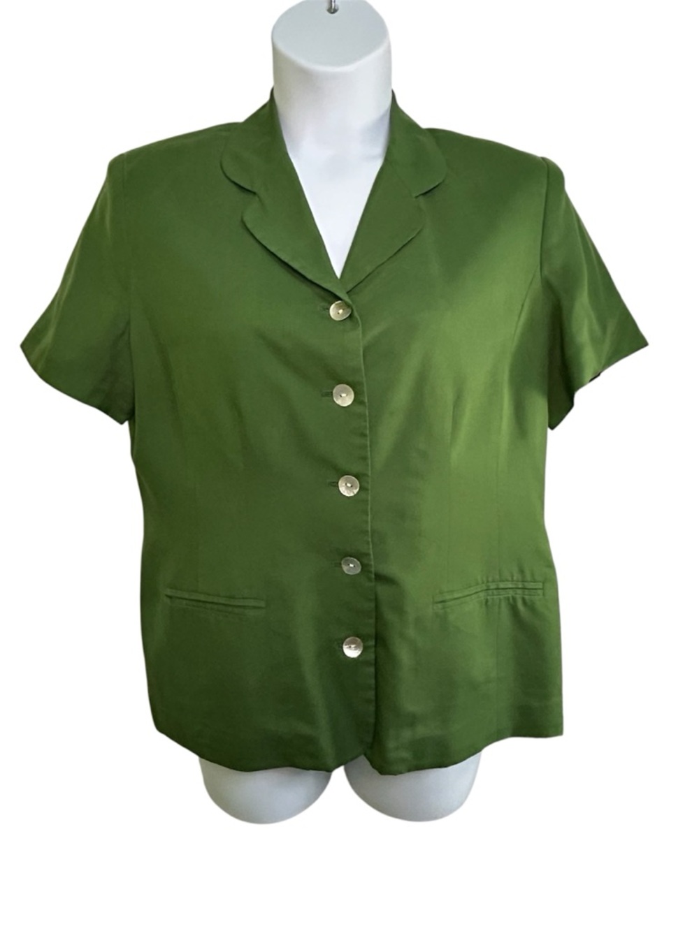 Jennifer Moore Petites Olive Green Pearlesque Button Up Top Short Sleeve Sz 16P
